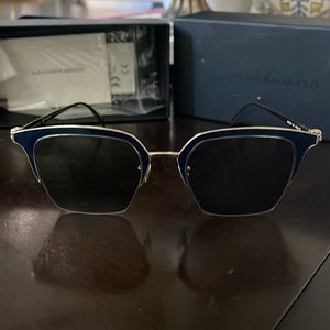 Alexander McQueen sunglasses 🕶️